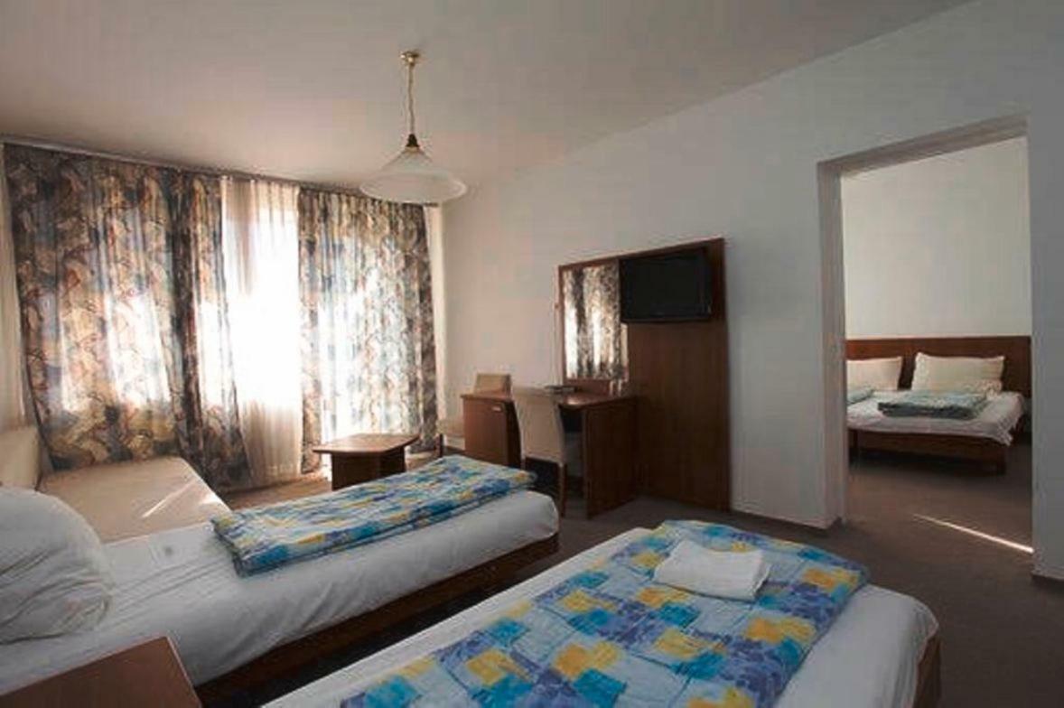 Aranypart Hotel Siofok Exterior photo